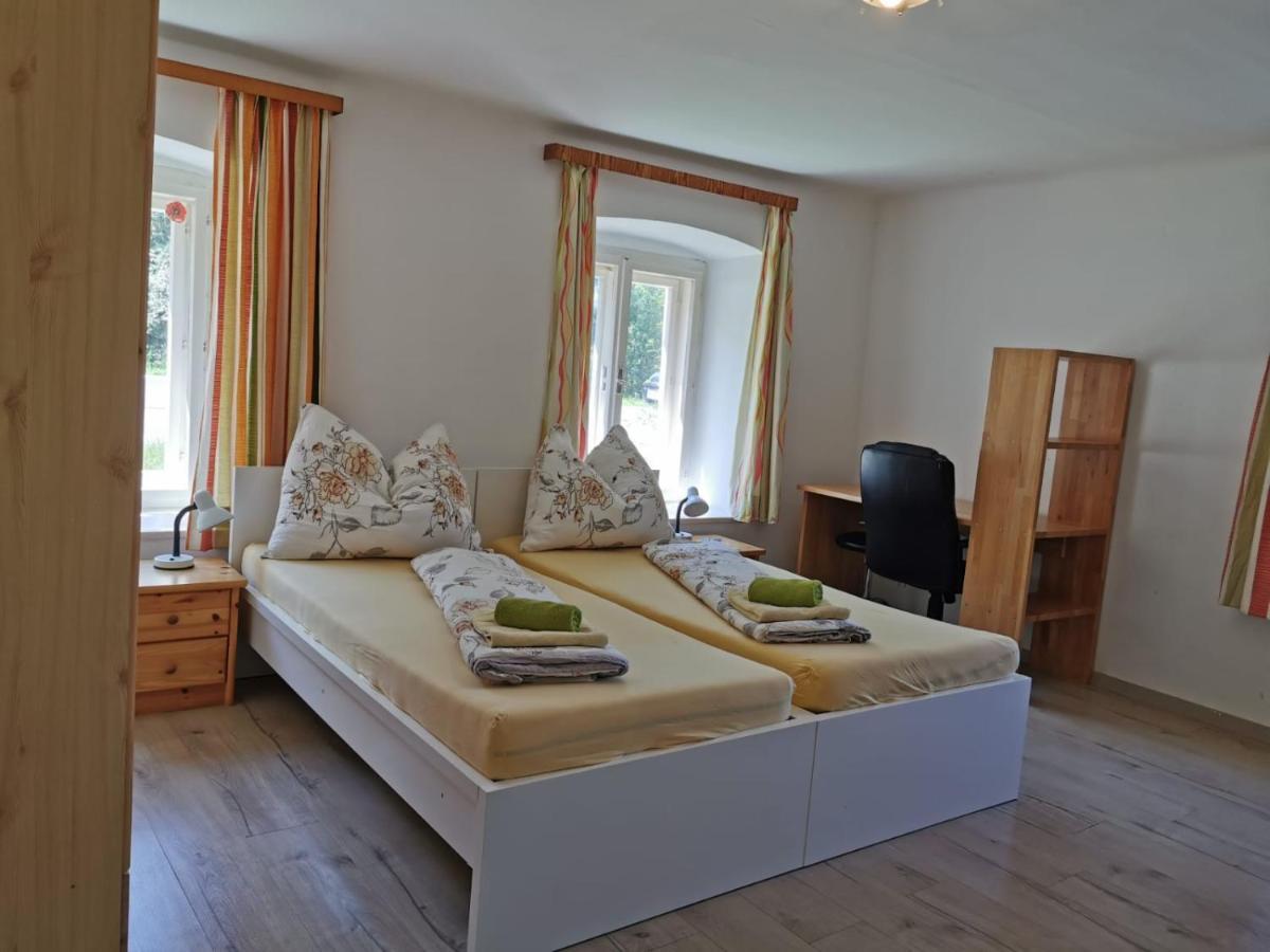 Amtmannhaus Ferienunterkunft Irdning Ngoại thất bức ảnh